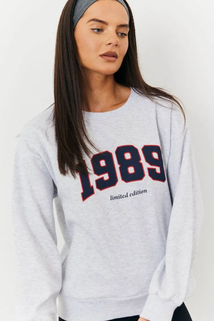 New Fits 1989 Printed Graphic Sweatshirt Grey
