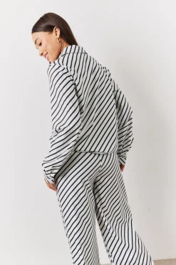 Clearance In The Style Black & White Striped Shirt Multi