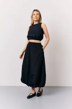 Hot In The Style Balloon Co-Ord Crop Top Black