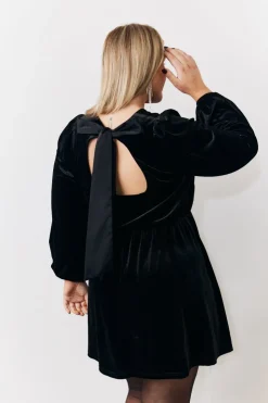 Discount In the Style Bow Back Velour Mini Dress Black