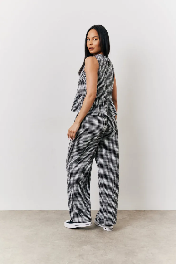 Online In The Style Gingham Smock Top Black