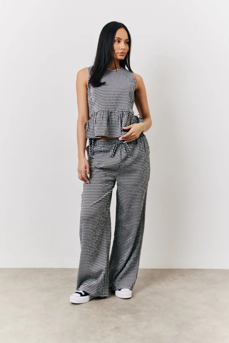 Clearance In The Style Gingham Wide Leg Trousers Black