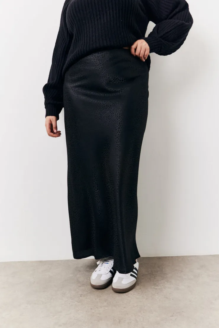 In the Style Jacquard Printed Slip Skirt Black