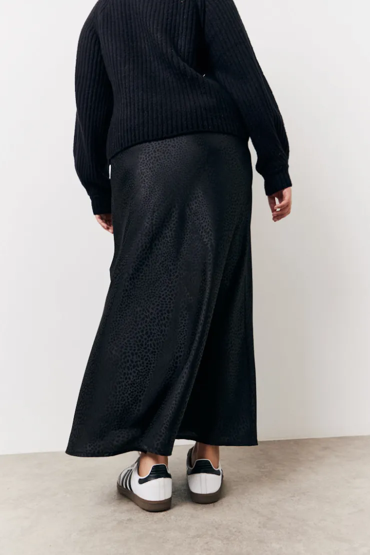 In the Style Jacquard Printed Slip Skirt Black