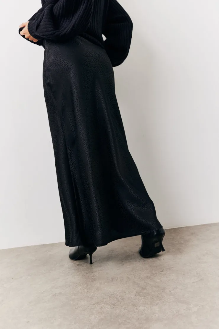 In the Style Jacquard Printed Slip Skirt Black
