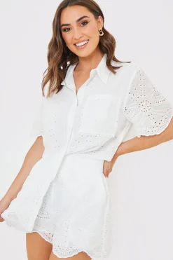 Hot In the Style Broderie Short White