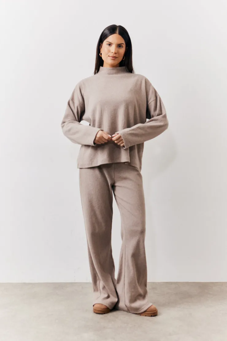 Hot In The Style Brushed Rib High Neck Co Ord Top Mocha