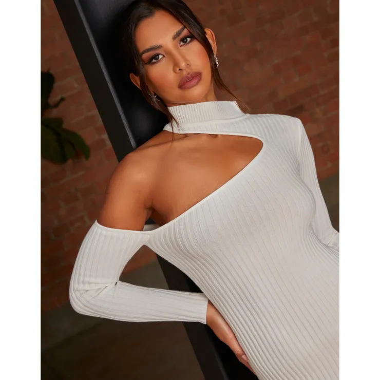 New CHI CHI LONDON Cut-Out Long Sleeve Knitted Rib Dress in White