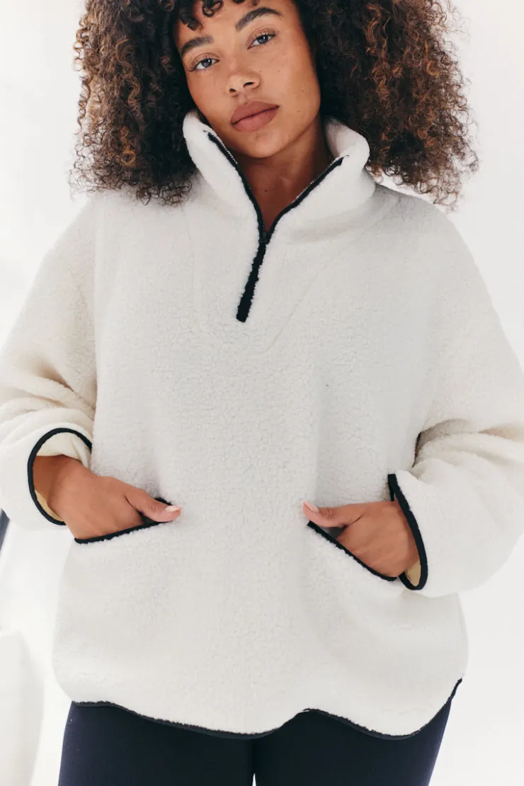 Fits Contrast Piping Borg Lined Half Zip Up Fleece Cream