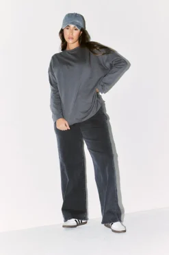 Clearance Fits Embroidered Crew Neck Long Sleeve T-Shirt Charcoal