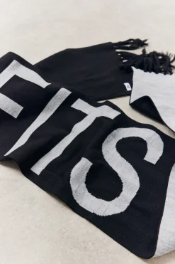Discount Fits Knitted Scarf Monochrome