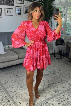 New In The Style Floral Balloon Sleeve Godet Skater Mini Dress Red