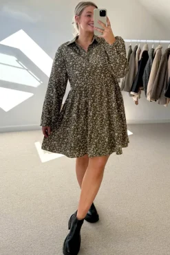 Best In the Style Floral Print Button Through Tiered Smock Dress Green