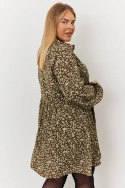 Best In the Style Floral Print Button Through Tiered Smock Dress Green