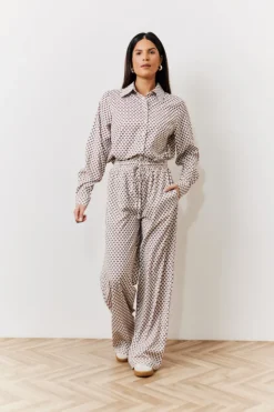 Outlet In the Style Geo Printed Relaxed Shirt Cream