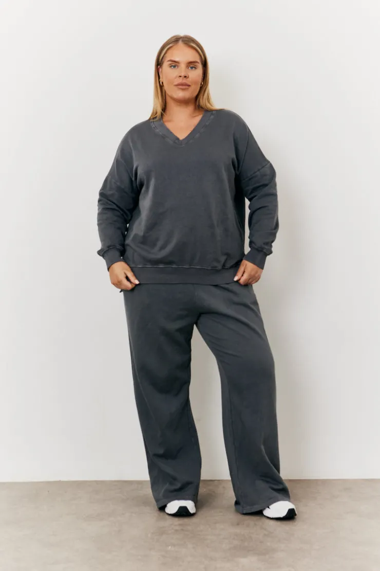 Outlet In the Style Grey Wash V Neck Split Hem Sweatshirt Dark grey
