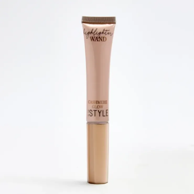 Hot In The Style Highlighter Wand Cashmere Glow