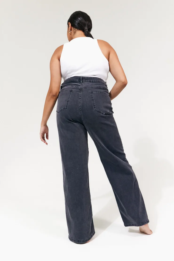 New In The Style Isla Wide Leg Jeans Washed black