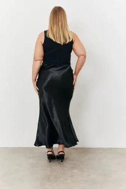 Clearance In the Style Liquid Satin Bias Cut Maxi Skirt Black