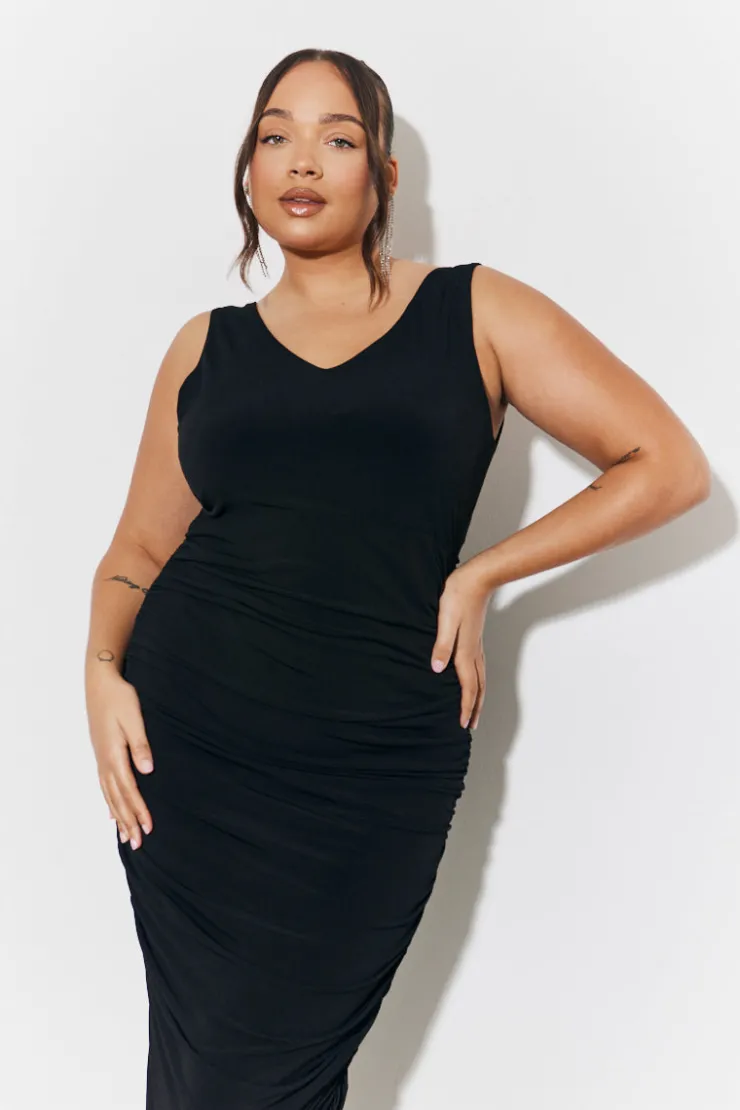 New In The Style Magic Sculpting Plunge Neck Ruched Detail Midaxi Dress Black