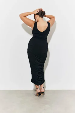 New In The Style Magic Sculpting Plunge Neck Ruched Detail Midaxi Dress Black