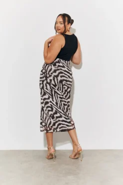 Outlet In The Style Magic Sculpting Printed Bodycon Midi Skirt Multi