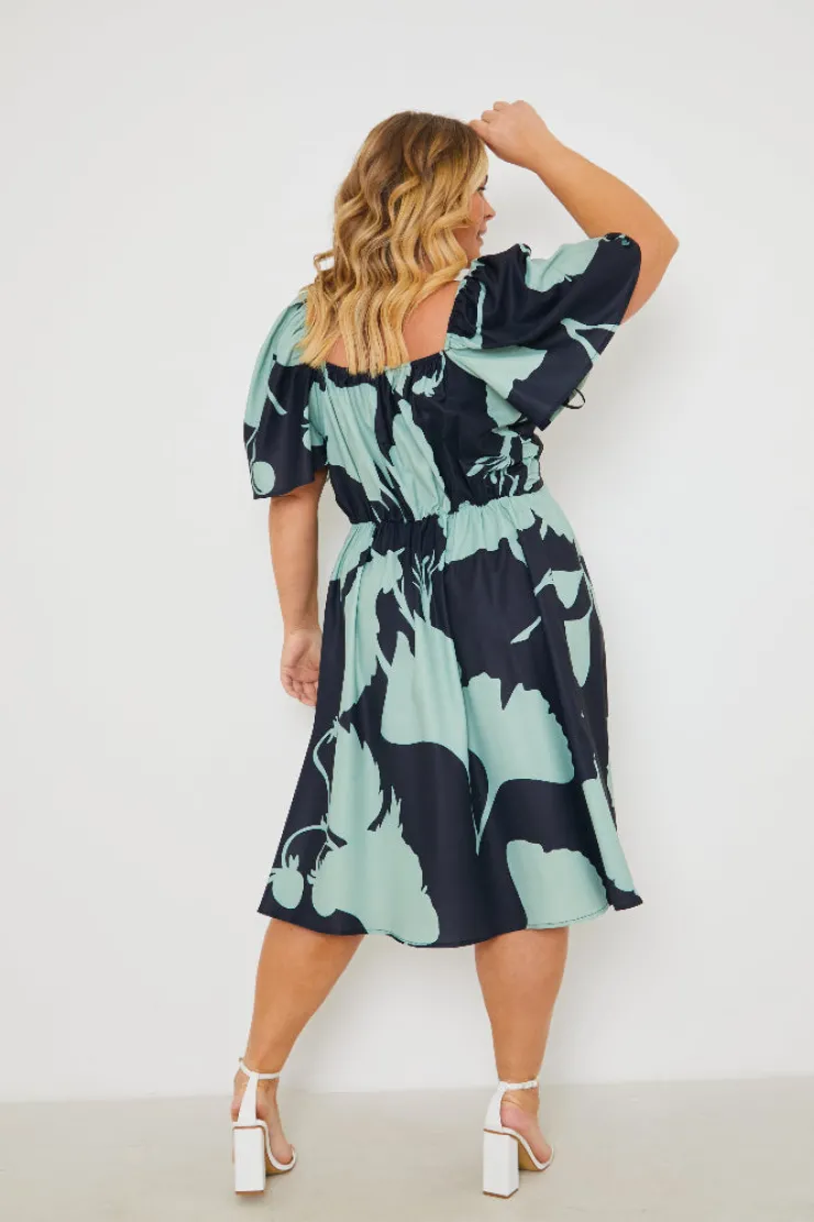 New In the Style Printed Flutter Sleeve Ruched Bust Midi Dress Black