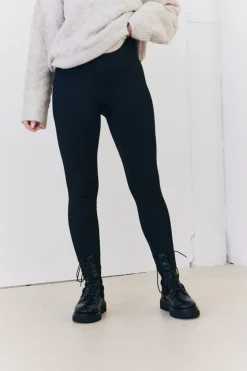 New In the Style Recycled Legging Black
