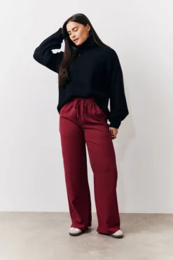 Outlet In The Style Relaxed Woven Trouser Burgundy