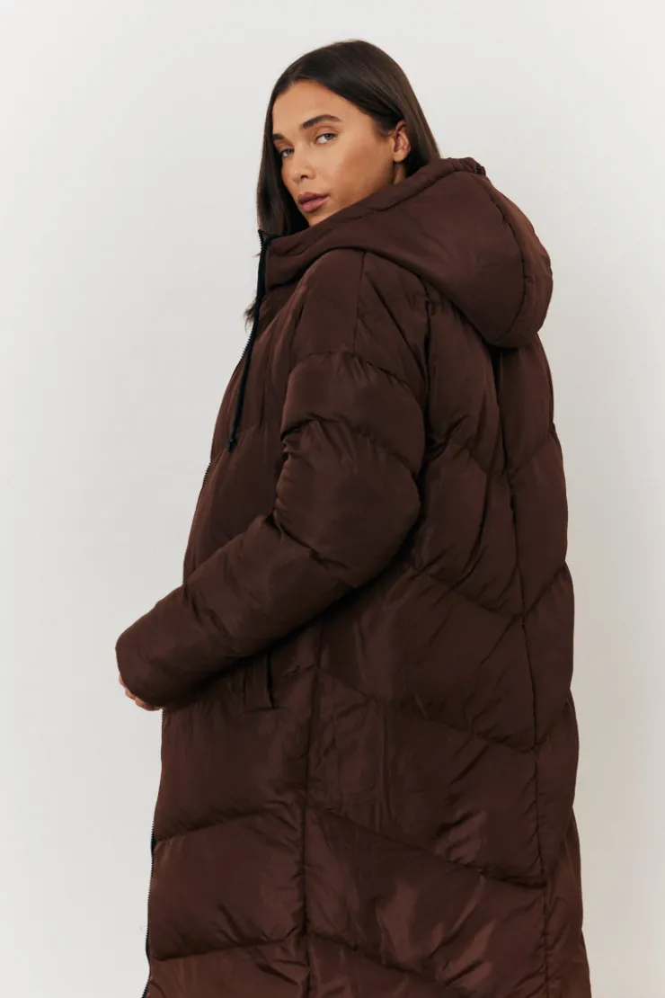 In the Style Reversible Hooded Longline Puffer Coat Chocolate