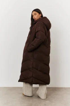 In the Style Reversible Hooded Longline Puffer Coat Chocolate