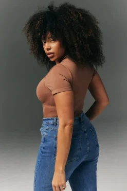 Sale In The Style Seamless Scoop Neck Snatched Shapewear Top Mocha