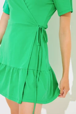 New In The Style Short Sleeve Wrap Swing Dress