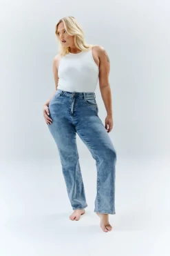 Clearance In The Style Sienna Straight Leg Jean Lightblue