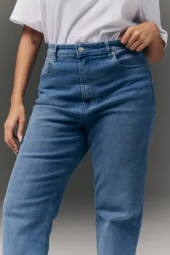 Best In the Style Straight Leg Jean Blue