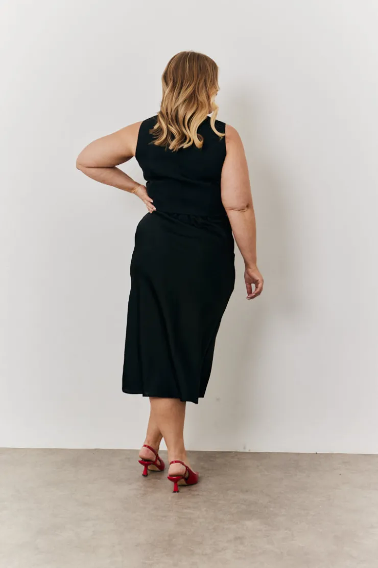 In the Style Tailored Waistcoat Black
