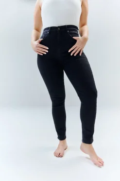 IN THE STYLE The Miracle Skinny Jean in Black