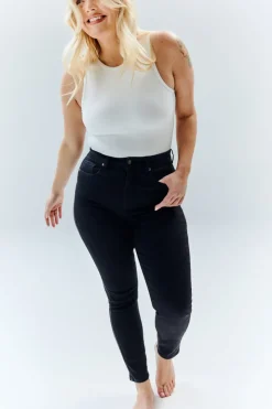 IN THE STYLE The Miracle Skinny Jean in Black