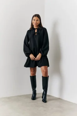 In the Style Tie Detail Balloon Sleeve Smock Dress Black