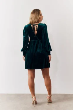 Hot In the Style Velvet Smock Mini Dress Green