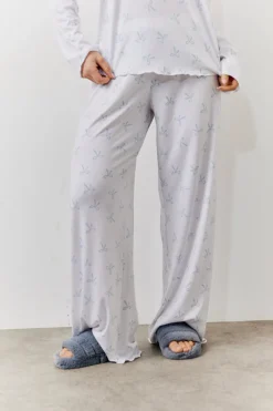 Clearance In The Style Bow Print Long Sleeve Top and Trouser PJ Set White